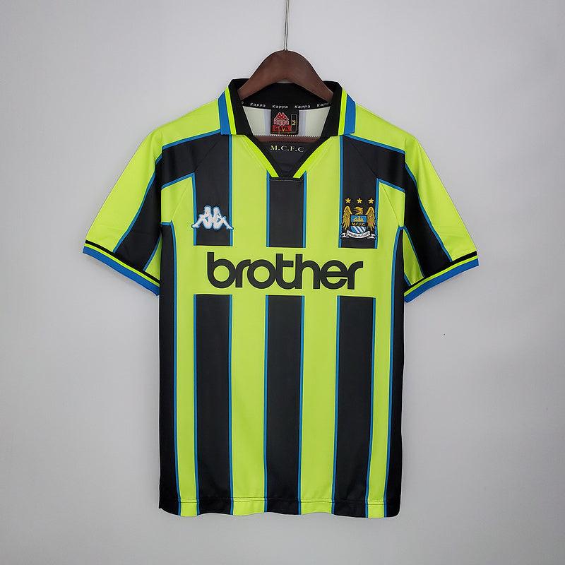 Camisa Manchester City Retrô 1998/1999 Amarela e Preta - Kappa - Loja da Seven Oficial