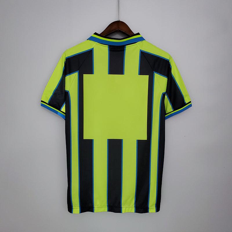 Camisa Manchester City Retrô 1998/1999 Amarela e Preta - Kappa - Loja da Seven Oficial