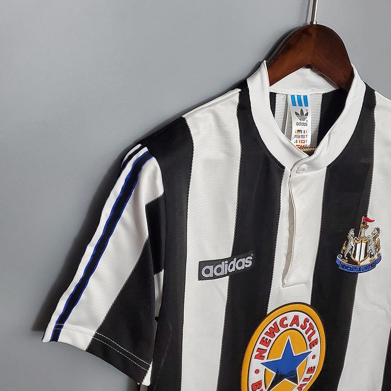 Camisa Newcastle Retrô 1995/1997 Preta e Branca - Adidas - Loja da Seven Oficial