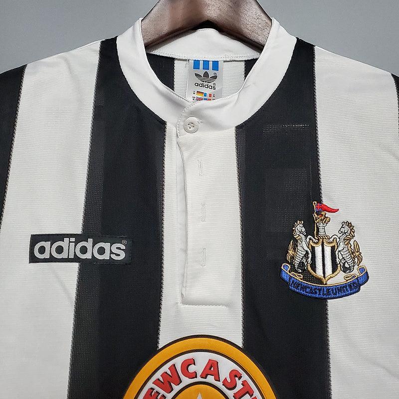 Camisa Newcastle Retrô 1995/1997 Preta e Branca - Adidas - Loja da Seven Oficial