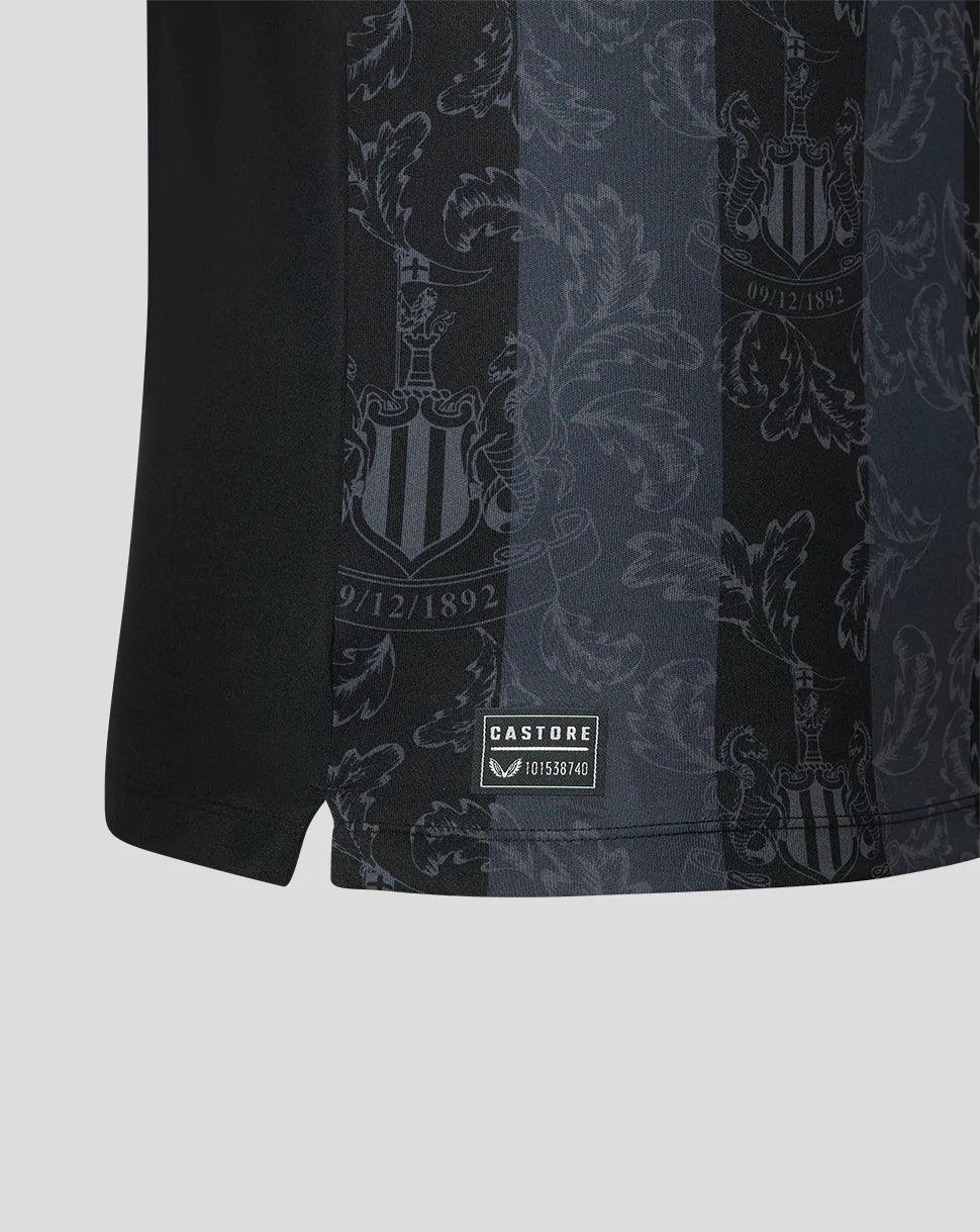 Camisa Newcastle United 130 Anos 22/23 Castore - Preto - Loja da Seven Oficial