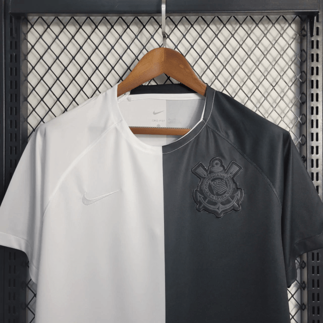 Camisa Nike Corinthians Pré Jogo 2023/24 - Branco e Preto - Loja da Seven Oficial