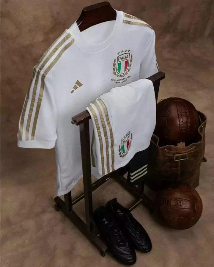 Camisa Seleção Itália 23/24 125 Anos - Branco - Loja da Seven Oficial