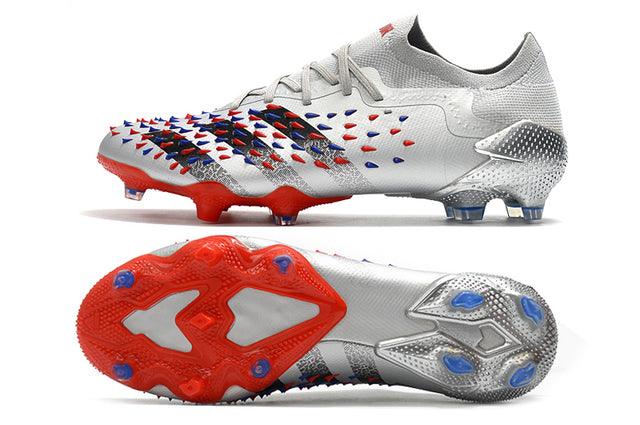 Chuteira Campo Adidas Predator Freak + FG Gray - Low - Loja da Seven Oficial