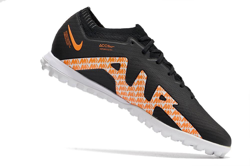 Chuteira Society Nike Air Zoom TF Preto/Laranja - Low - Loja da Seven Oficial