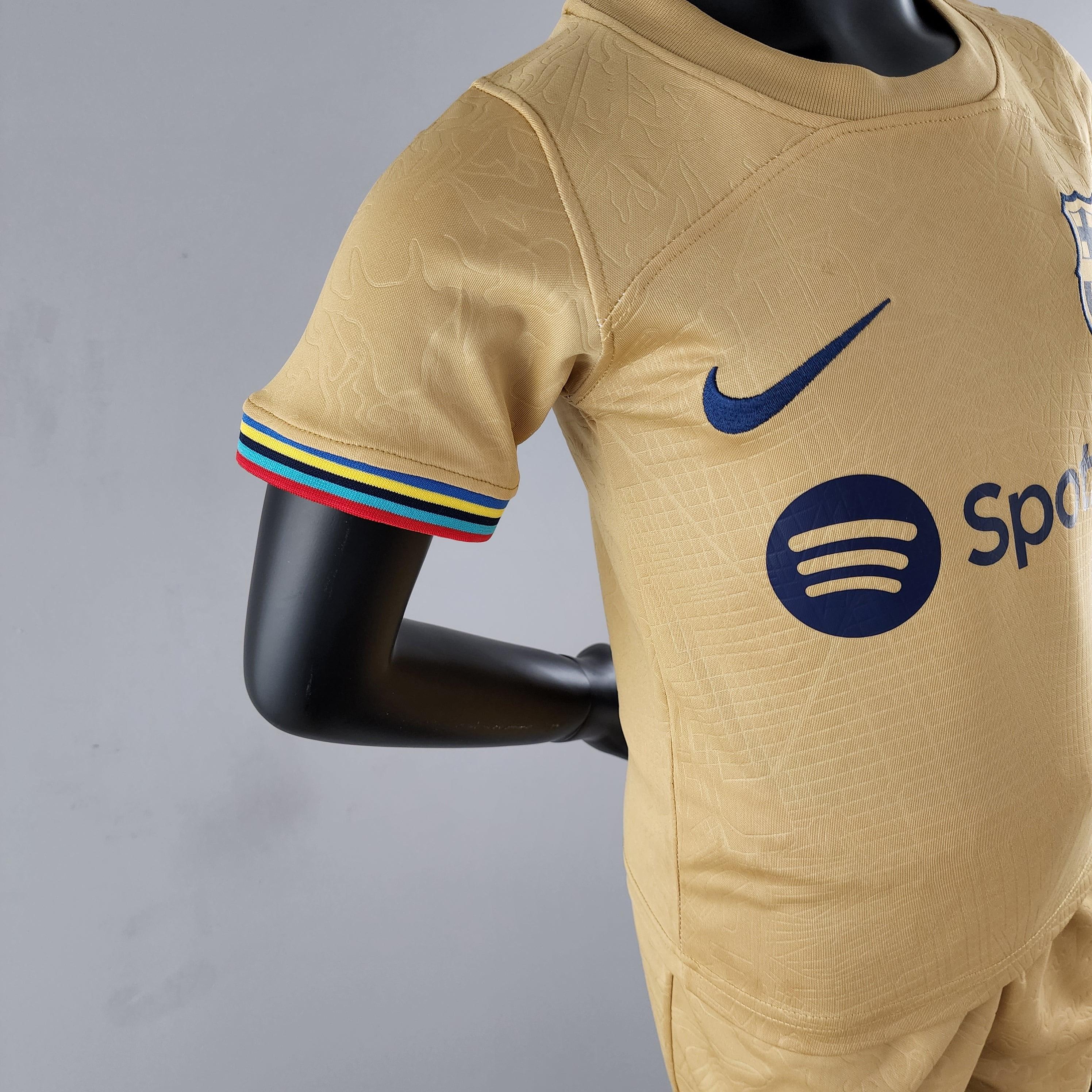 Kit Infantil Barcelona II 22/23 Nike - Dourado - Loja da Seven Oficial