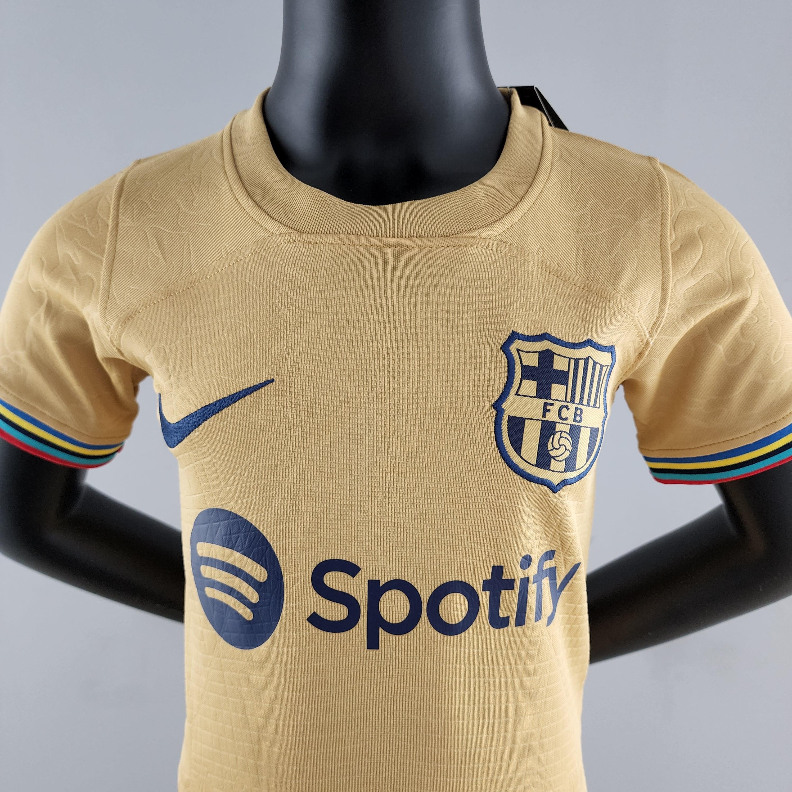 Kit Infantil Barcelona II 22/23 Nike - Dourado - Loja da Seven Oficial