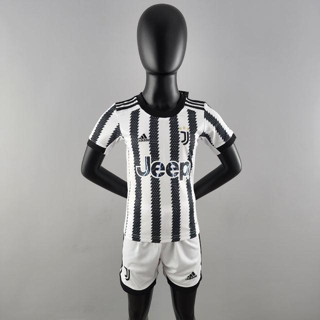 Kit Infantil Juventus 22/23 Adidas - Branco e Preto - Loja da Seven Oficial