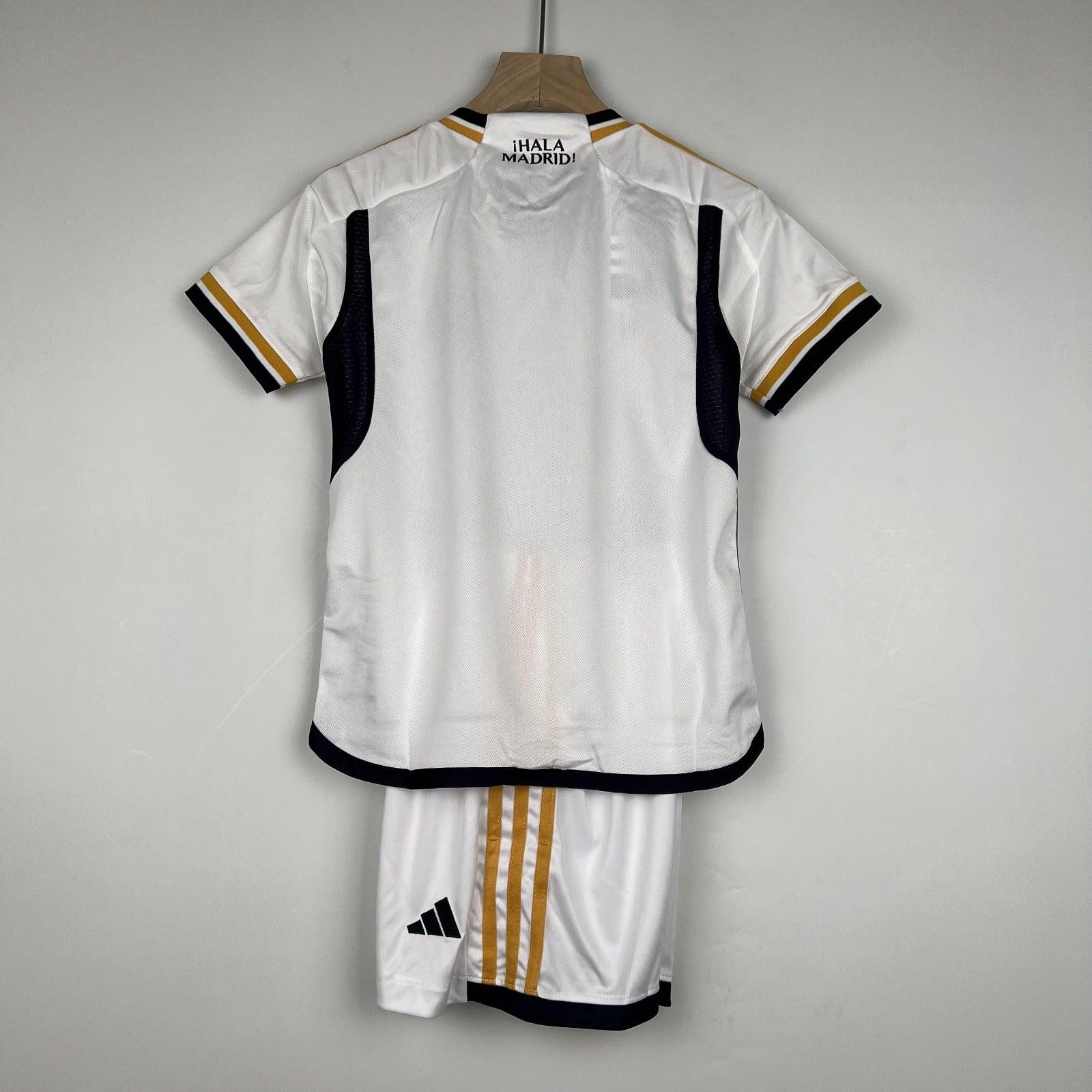 Kit Infantil Real Madrid I 23/24 Adidas - Branco - Loja da Seven Oficial